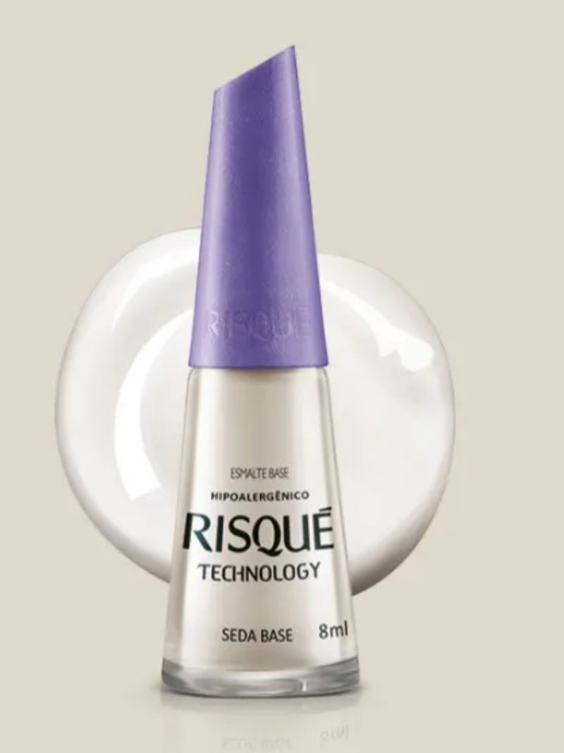 Esmalte de uñas Risque Care con cobertura brillante hasta 5 veces más brillo.